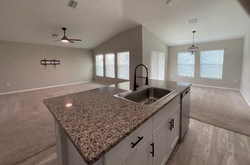 Building Photo - 12776 Tannencrest Dr