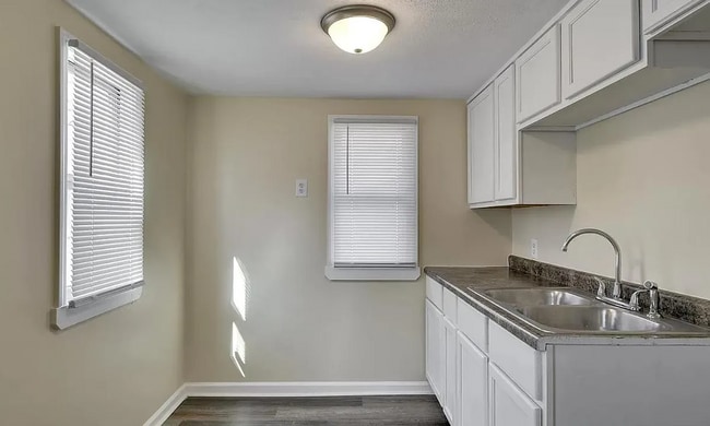 Building Photo - 6808 N 30th St
