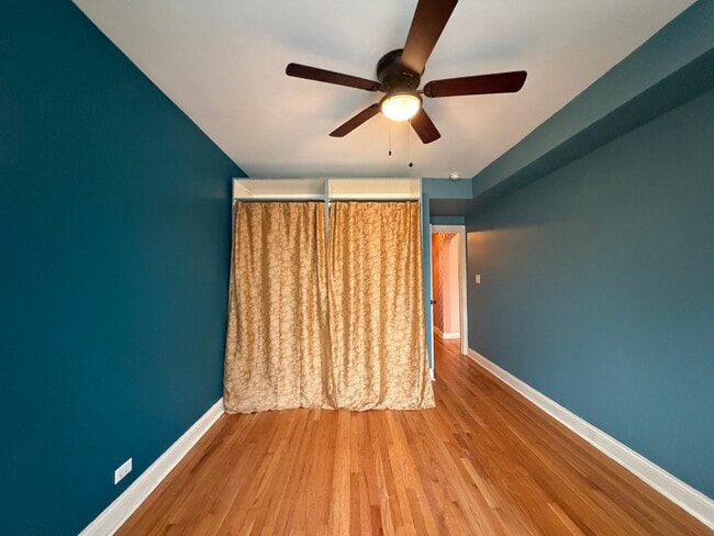 Building Photo - 336 S Maple Ave