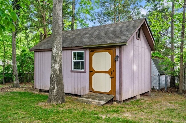 Building Photo - Coming Soon! Single Story Rental in Jamestown's Colony Park!