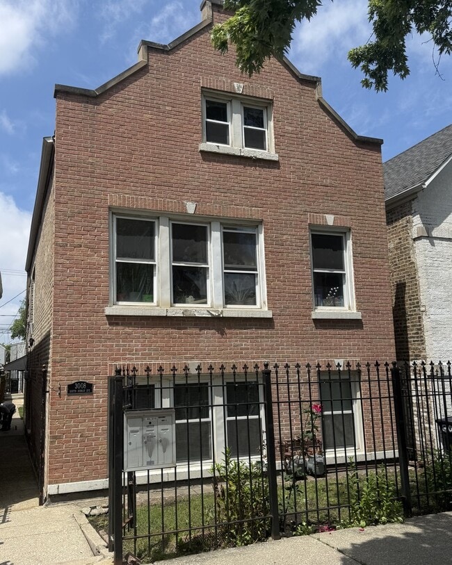 Building Photo - 3008 S Homan Ave