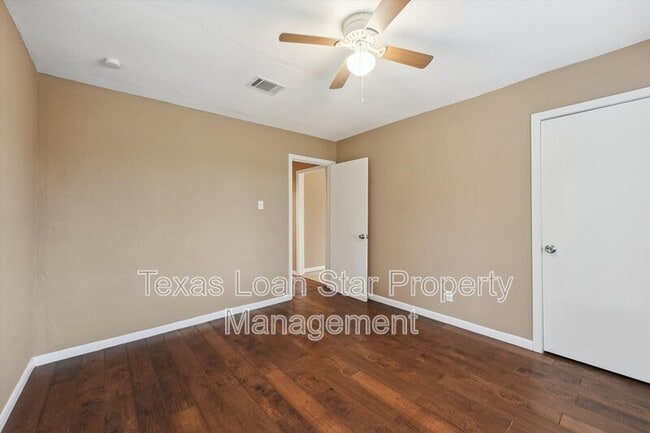 Building Photo - 1107 Defender St