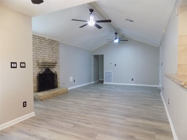 Building Photo - 803 Wild Horse Valley Rd