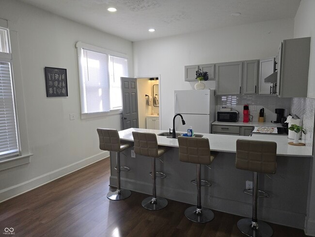 Building Photo - 1728 N Delaware St