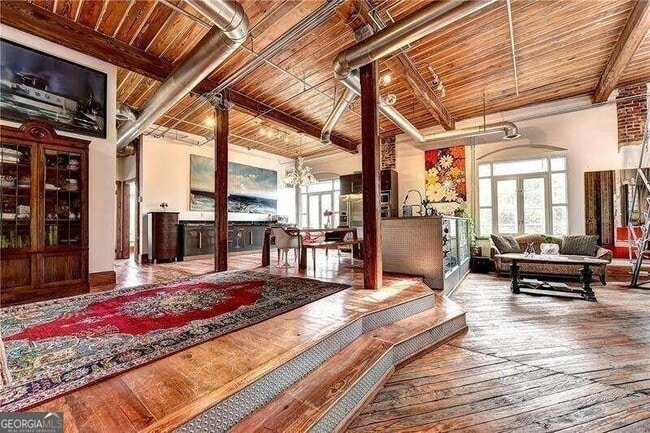 Building Photo - 161 Mangum St SW