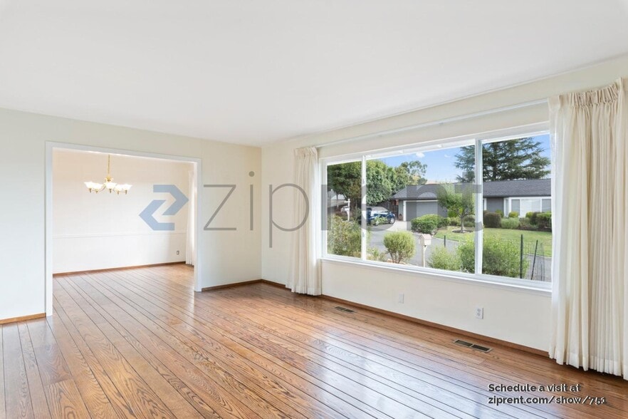 Building Photo - 107 Warfield Dr