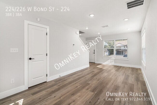 Building Photo - 224/226 W Bond St-224