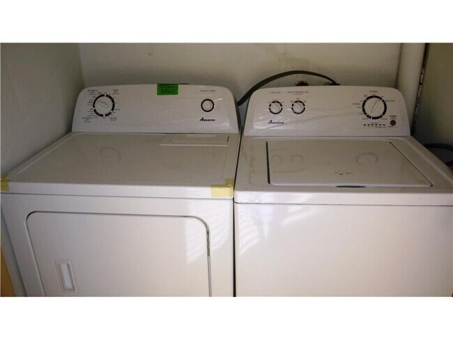 Building Photo - 14201 SW 88th St