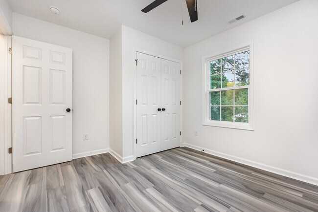 Building Photo - 5304 Wenesly Ct