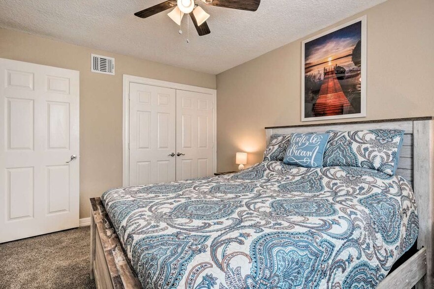 Building Photo - 12500 Melville Dr