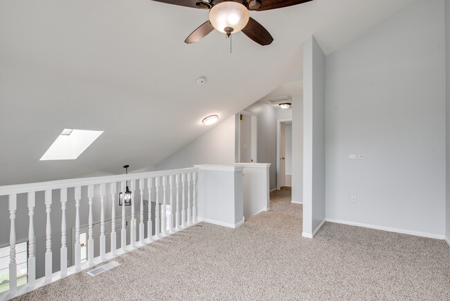 Building Photo - 3491 Willowview Ct