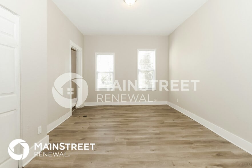 Building Photo - 3912 River Park Dr