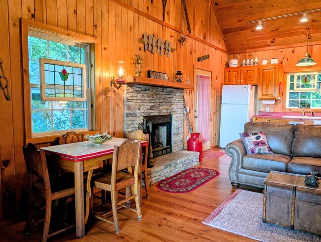 Building Photo - 54 Teaberry Ln