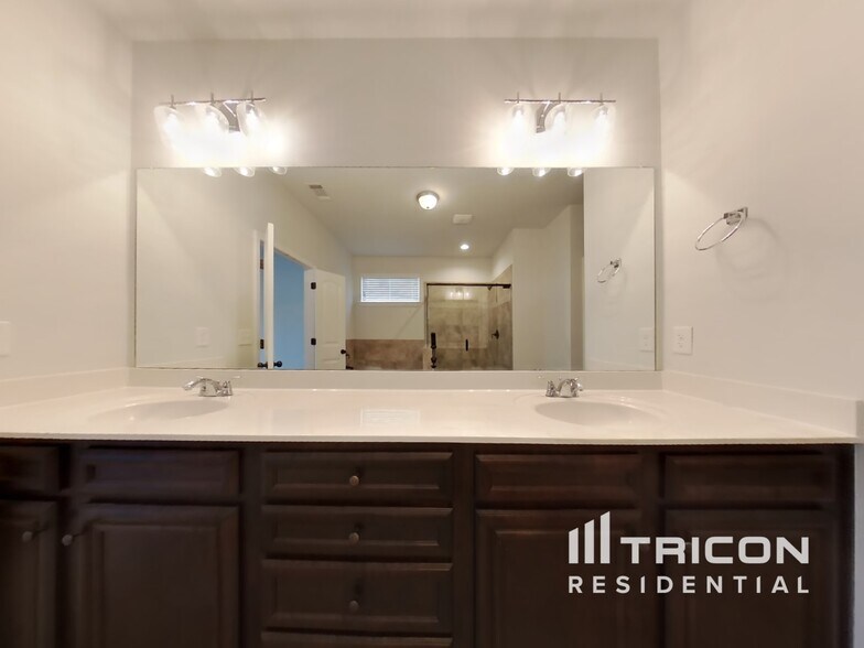 Building Photo - 7582 Crawford Ct
