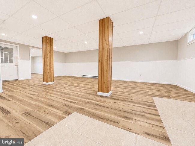 Building Photo - 226 Elwyn Ave