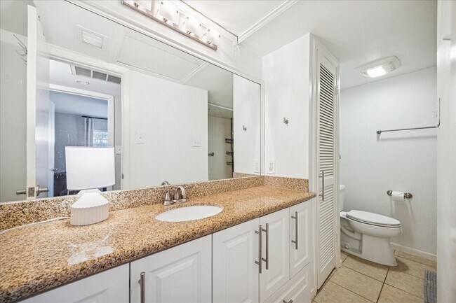 Building Photo - 1809 Stoney Brook Dr