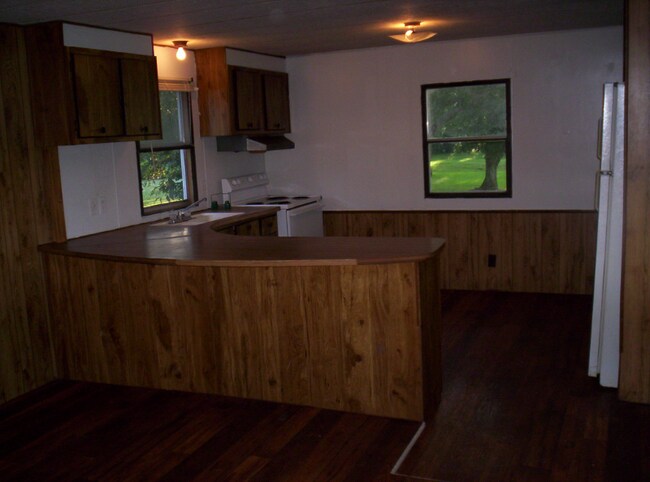 Building Photo - 547 Creekside Dr