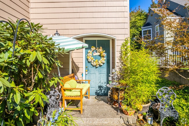 Entrance - French Prairie Village Apartments