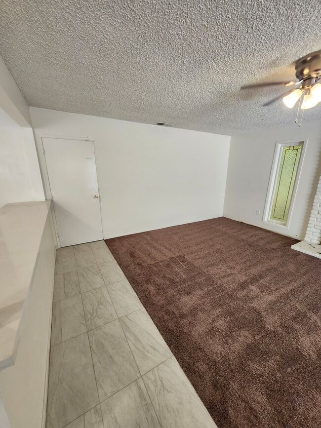 Building Photo - Newly Renovated! Spacious 4-Bed, 2-Bath Ho...