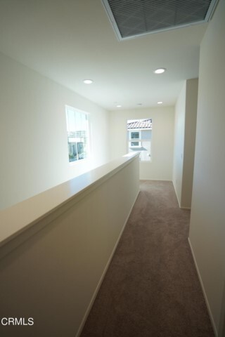 Building Photo - 295 Fuerte Dr