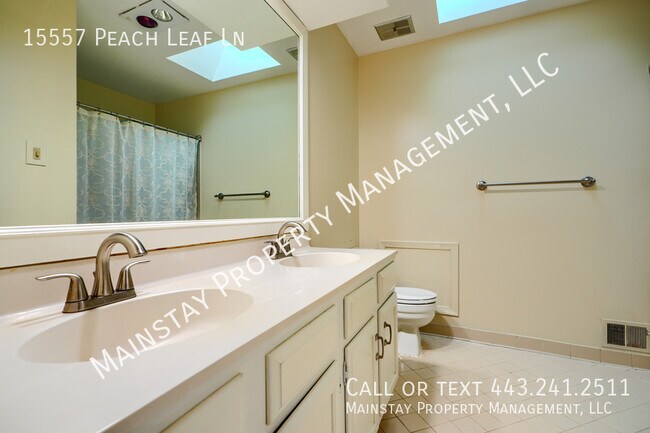 Building Photo - 15557 Peach Leaf Ln