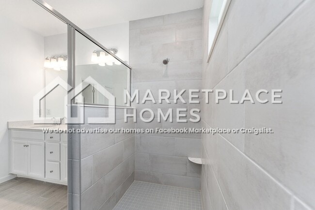 Building Photo - 5621 SW 90th Ln