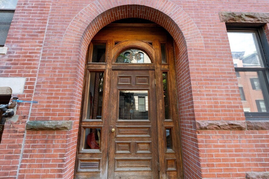 Building Photo - 43 Irving St