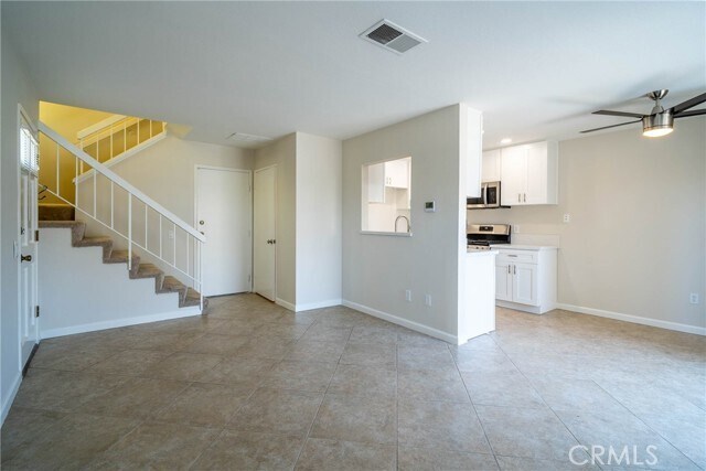 Building Photo - 17121 Green Ln
