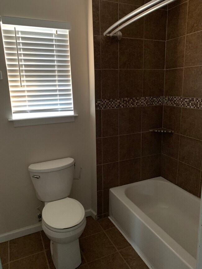 Building Photo - 855 Rossi Cir