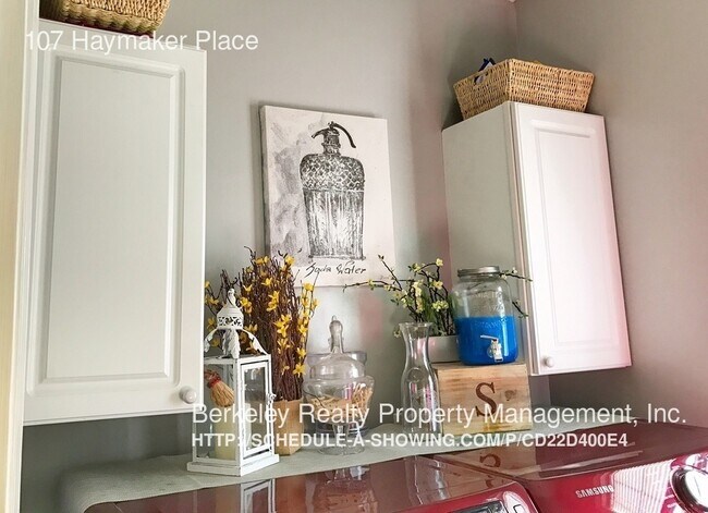 Building Photo - 107 Haymaker Place