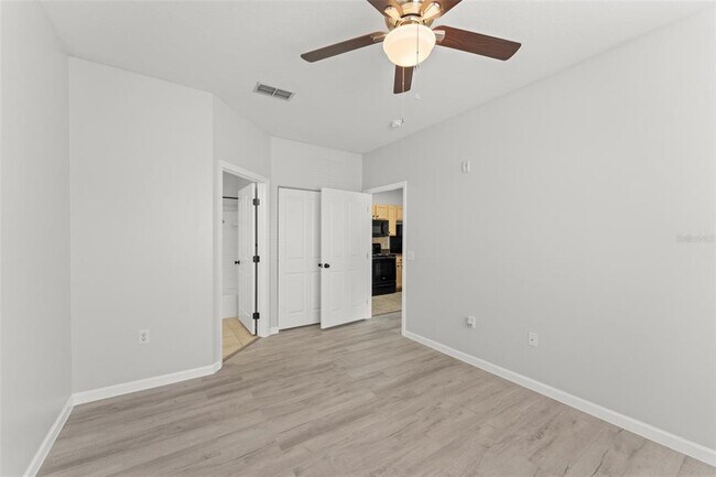 Building Photo - 12825 Madison Pointe Cir
