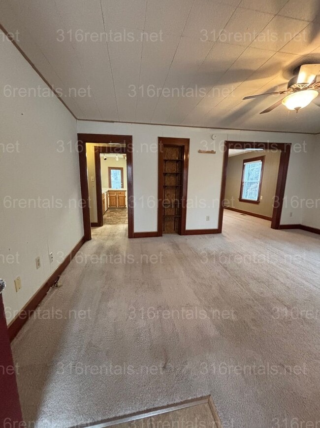 Building Photo - Two bed, Two Bath, fully fenced backyard rental available now!