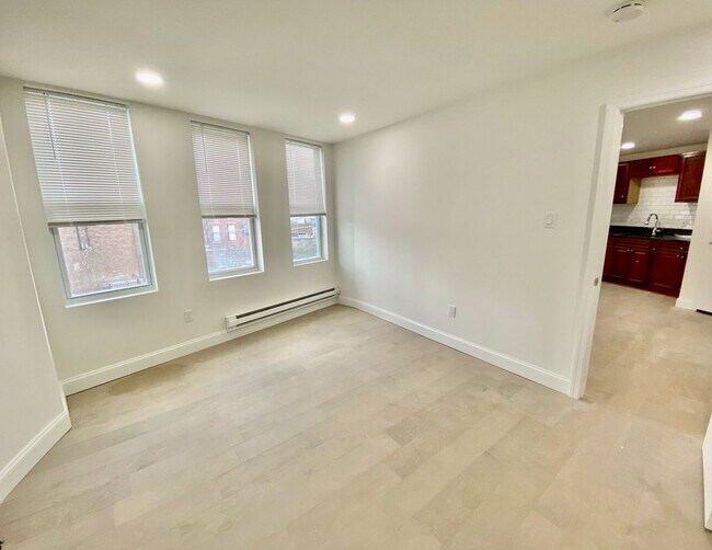 Building Photo - 2626 S Watts St.