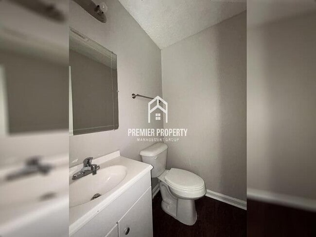 Building Photo - 4717 Chatelet Dr