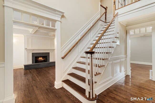 Building Photo - 59 Crescent Rd