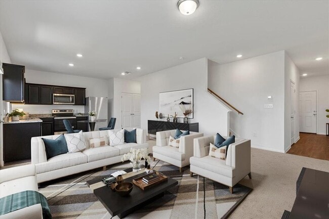 Building Photo - 336 Wonderful Life Way