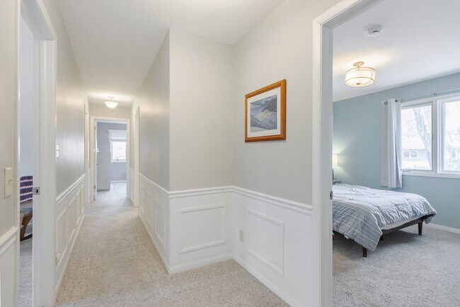 Building Photo - 313 Walnut Grove Dr