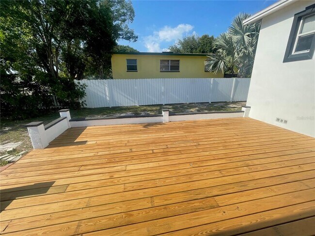 Building Photo - 4608 S Hesperides St