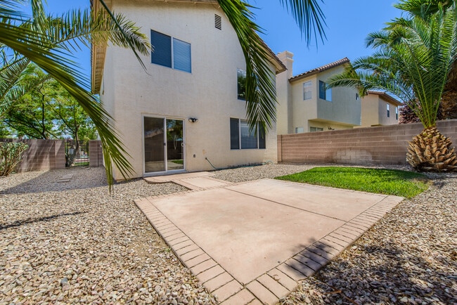 Building Photo - Stunning Gated Community in Summerlin!