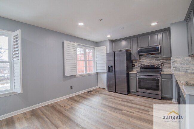 Building Photo - 113 Brightwater Dr