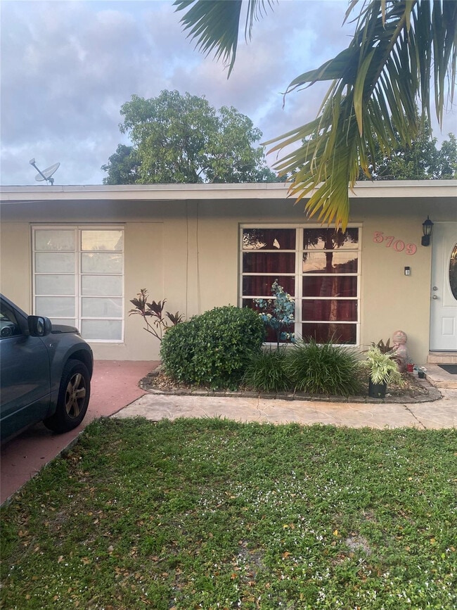 Building Photo - 5709 NW 23rd St