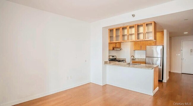 Building Photo - 40-28 College Point Blvd