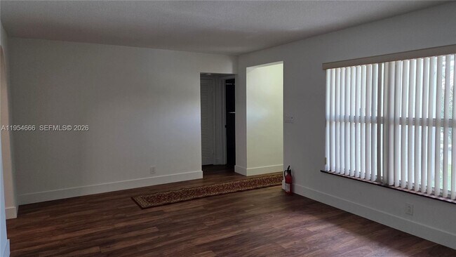 Building Photo - 1245 Coral Ln