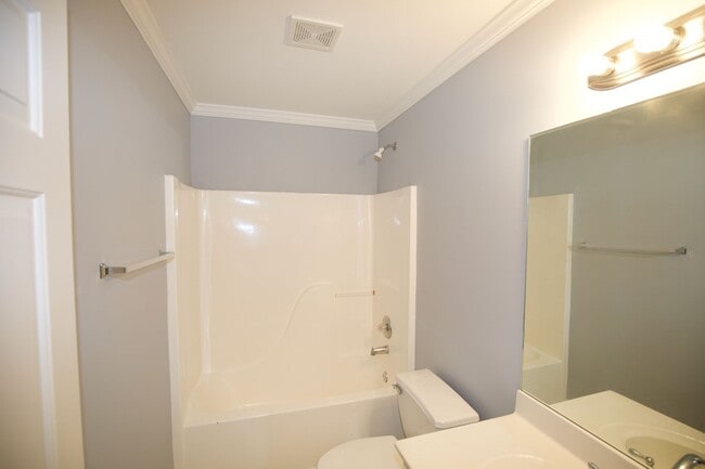 Building Photo - 7897 The Lakes Point