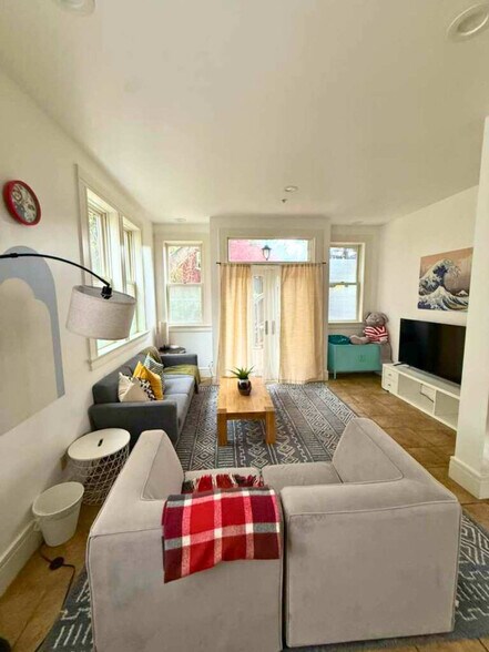 Building Photo - 1936 Channing Way