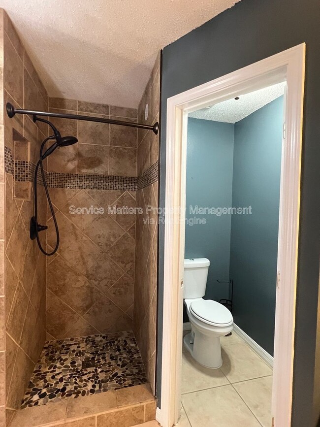 Building Photo - 5784 Twisted Oak Ct