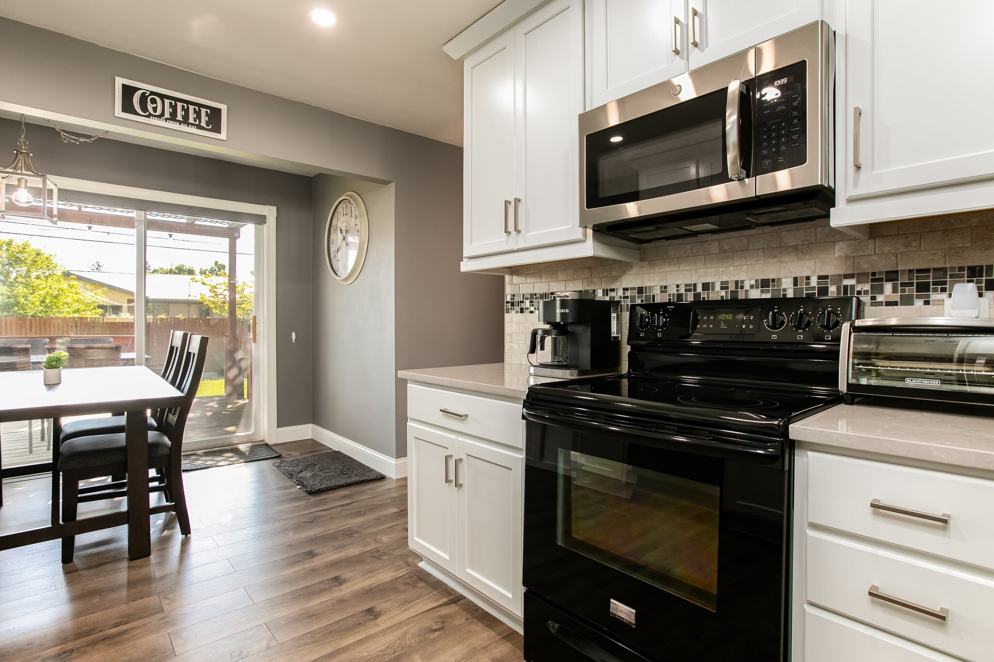 Kitchen #1 - 1536 Gordon Dr