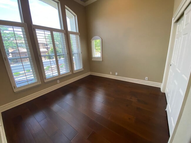 Building Photo - Stunning American River Canyon Custom Home