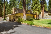 Building Photo - 531 Brassie Ave