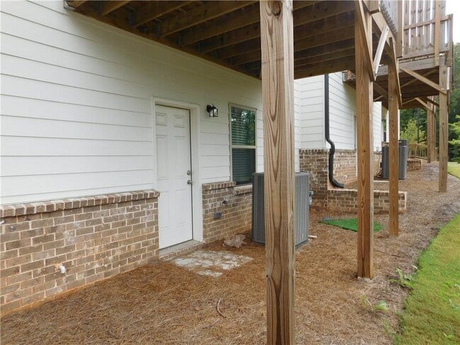 Building Photo - 1626 Halbrook Pl SW